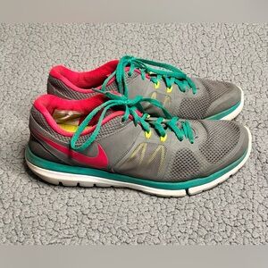 Nike Flex 2014 Gray Pink And Blue Running Shoes Womens Size 8.5 642767